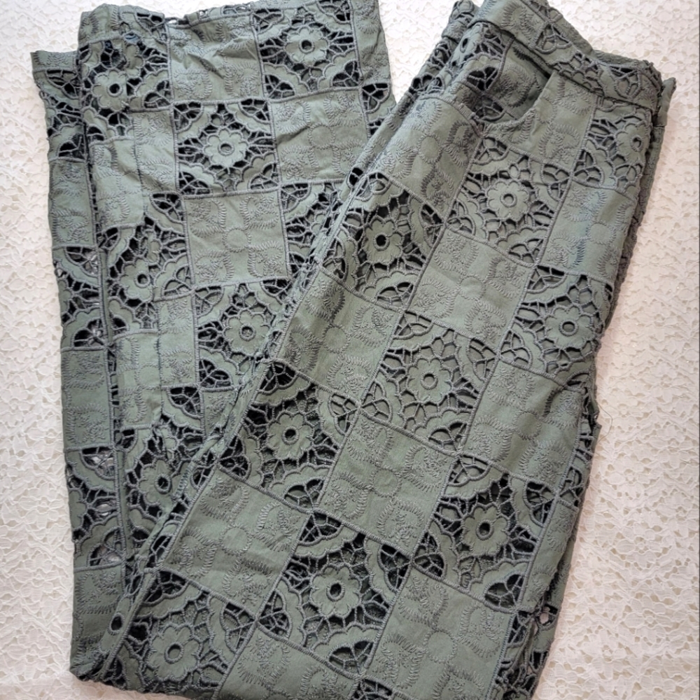 Zara cool forest green khaki open work embroidery lace pants size s